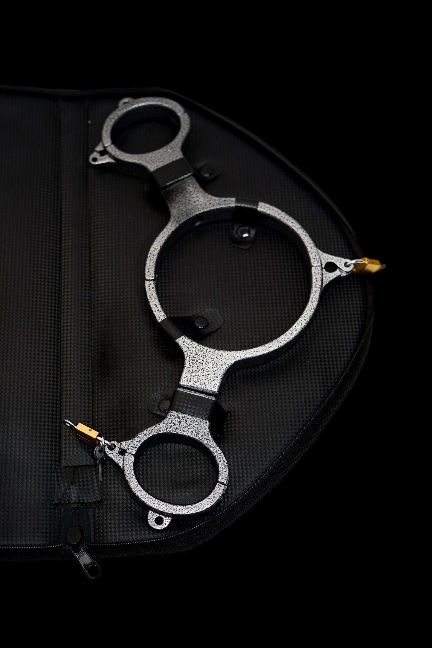 Menottes en aluminine